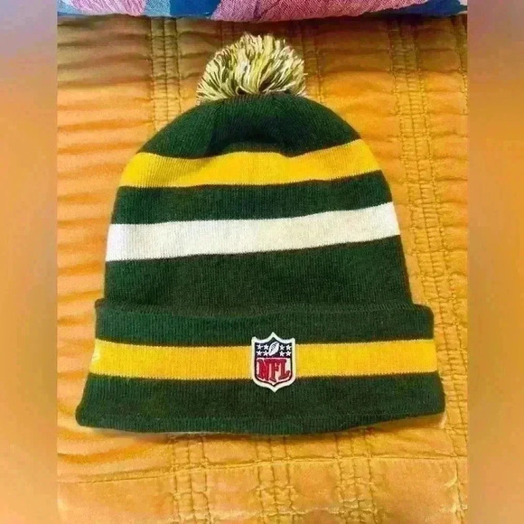 Green Bay Packers Beanie - Picture 2 of 2